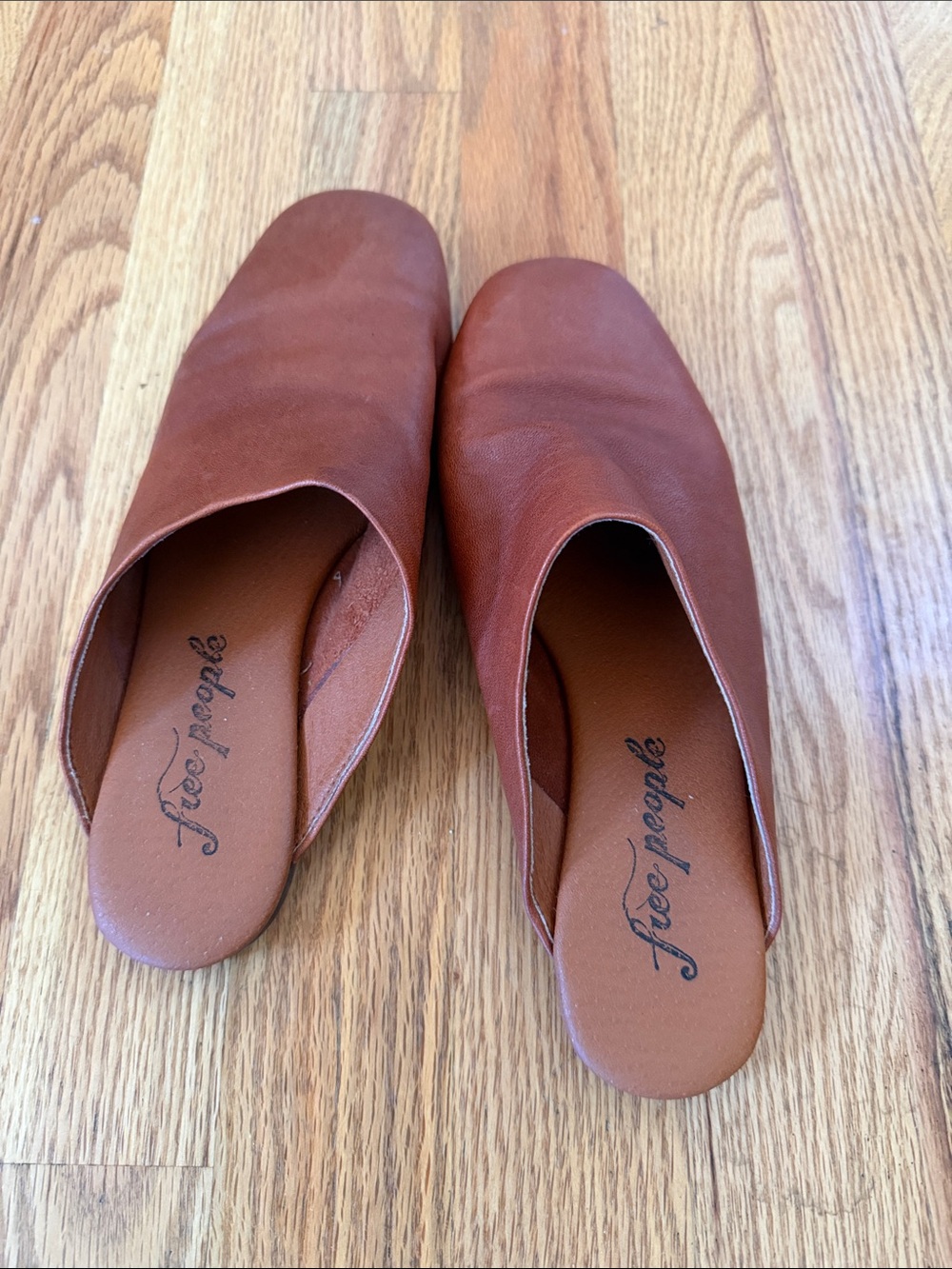 Free People Womans Chestnut Leather Slip-On Mules 36 made in Spain
